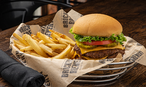 lunch-bunch-bricktown-tap-house -hatch-green-chile-burgers-blueberries-and-quinoa-oh-my